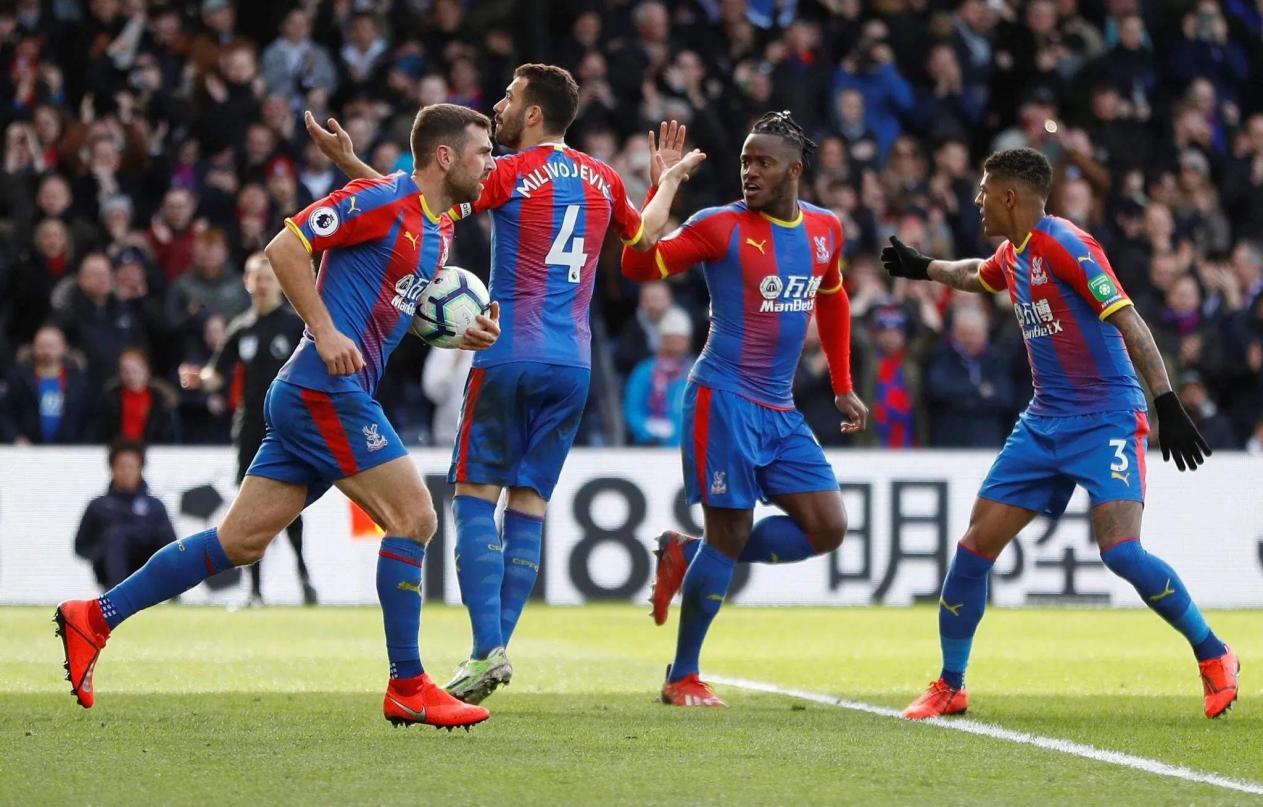 萨拉赫非洲杯前给队友开会，强调夺冠对他个人来说也意义非凡（非洲杯开赛前萨拉赫召集队友誓师：夺冠对我个人意义重大）