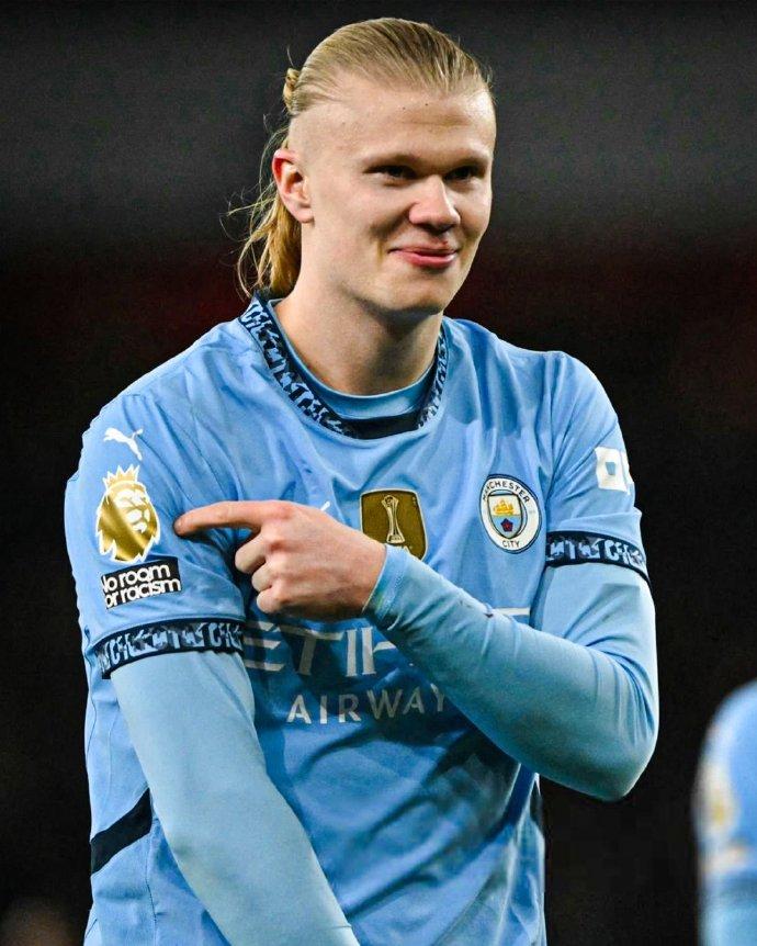 媒体人：王钰栋签欧洲经纪公司有足协的推动，只给了短期授权（媒体人称足协推动王钰栋与欧洲经纪公司签约，仅给予短期授权）