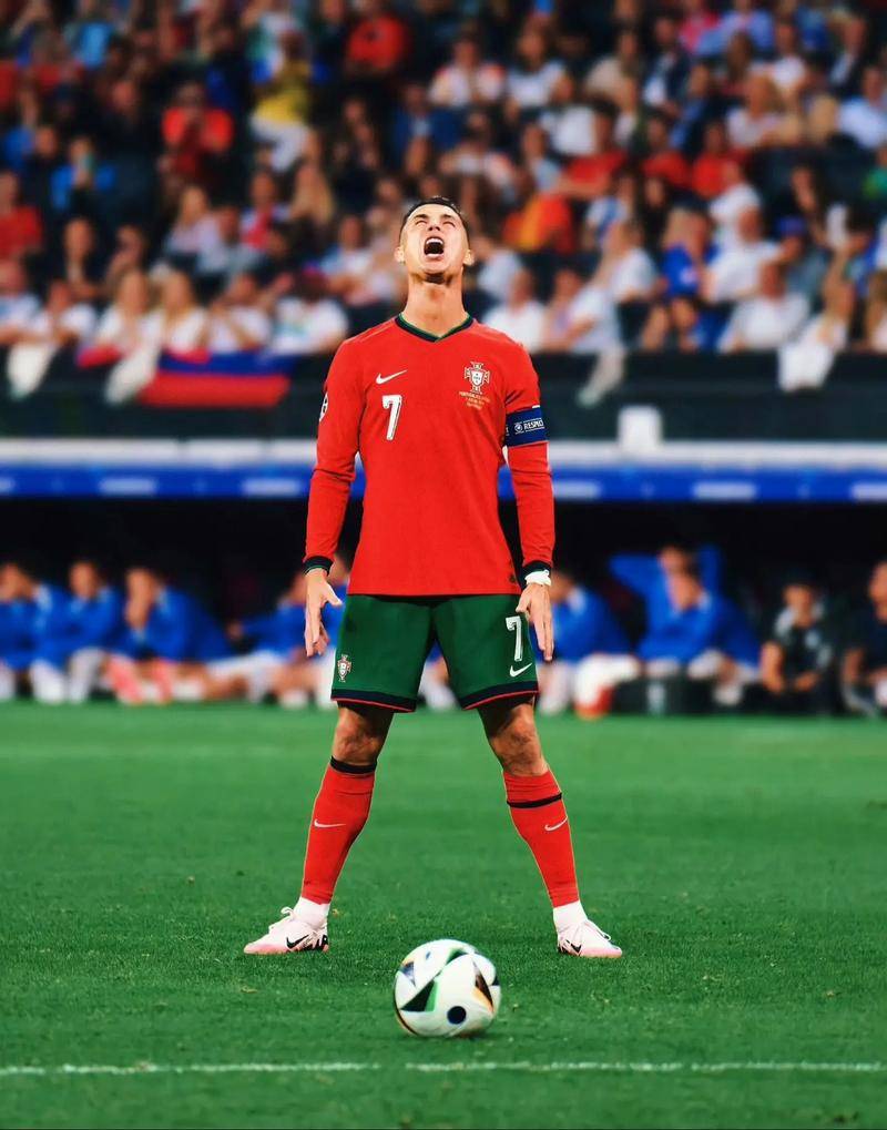 德甲第13轮最佳球员：凯恩替补戴帽第五次当选（德甲第13轮最佳球员出炉：凯恩替补上演帽子戏法，第五次当选）