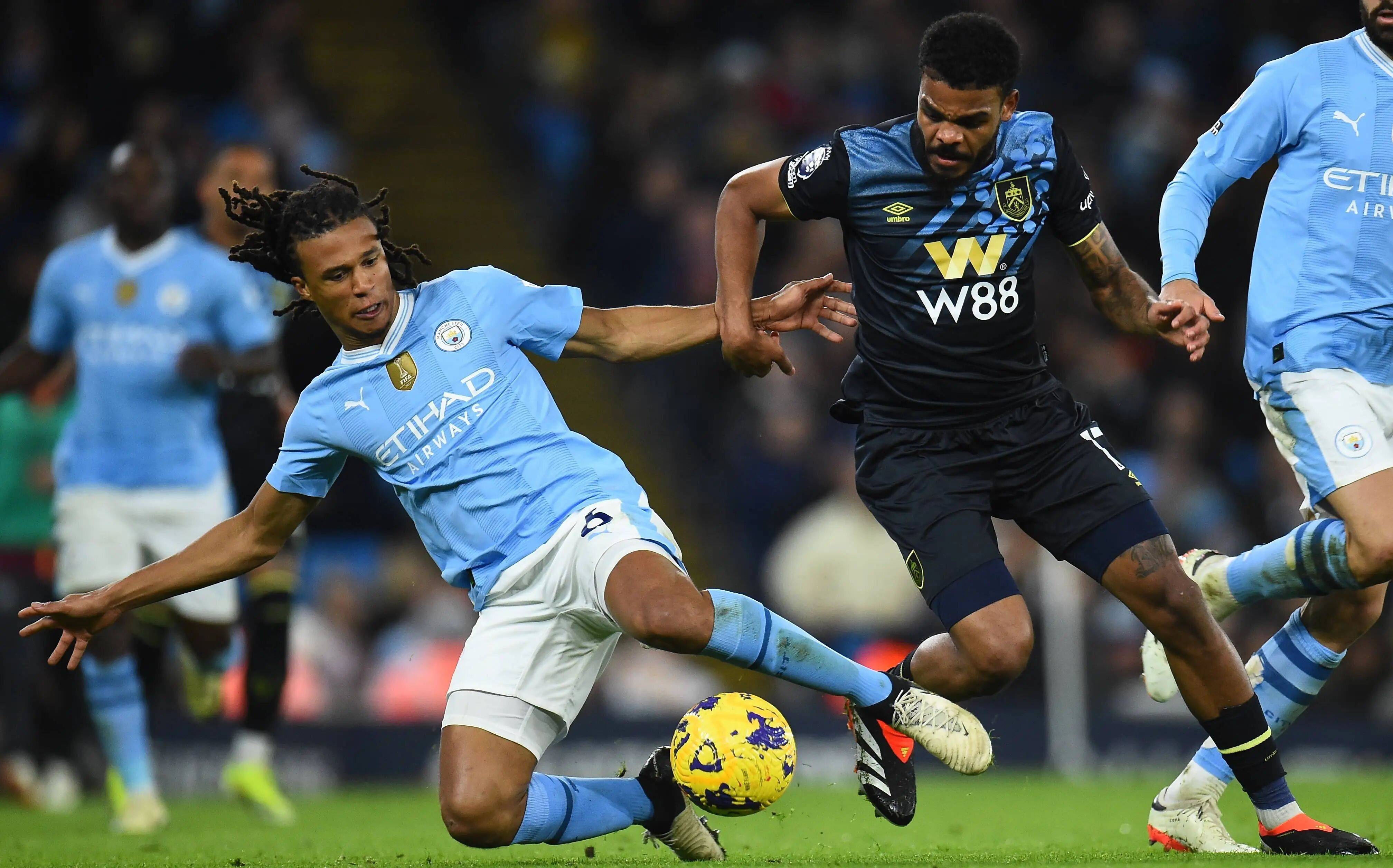 TA：埃切韦里倾向于租借加盟英超俱乐部；德甲球队也有意尼潘（TA：埃切韦里倾向以租借方式登陆英超；德甲球队有意尼潘）