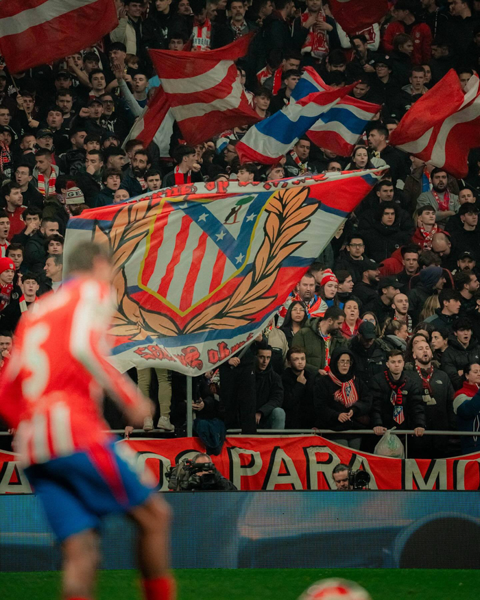 英媒：伊萨克重伤迫使利物浦调整策略，冬窗不会放走萨拉赫（英媒：伊萨克重伤令利物浦调整方案，冬窗不考虑放行萨拉赫）