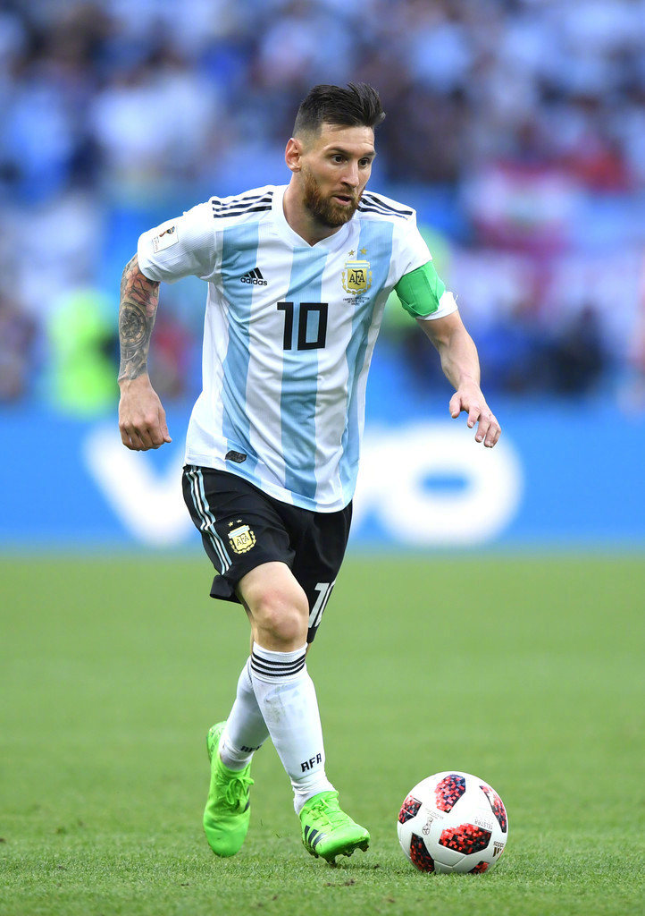 魔鬼主场！拜仁在欧冠小组赛／联赛阶段主场已连续37场不败（主场统治再续！拜仁欧冠小组赛／联赛阶段已连续37场不败）