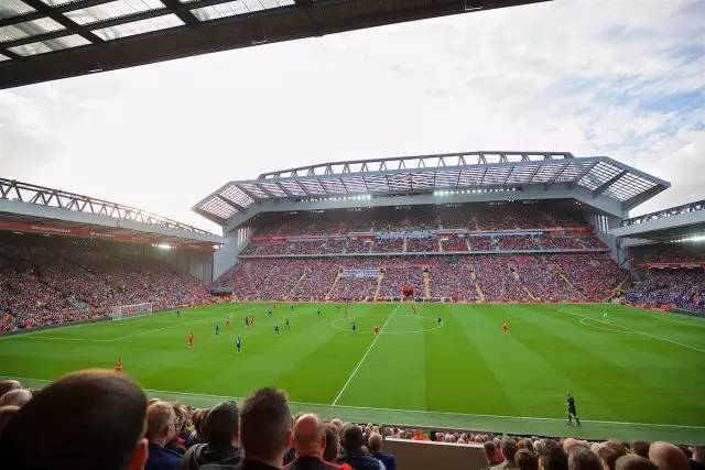 西甲半场：姆巴佩传射建功，阿诺德献助攻，皇马2-0毕巴（西甲半场战报：姆巴佩一传一射，阿诺德奉献助攻，皇马2-0领先毕尔巴鄂）