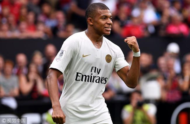 上周末的足球比赛让巴萨球迷心情舒畅（上周末的足球赛令巴萨球迷心情大好）