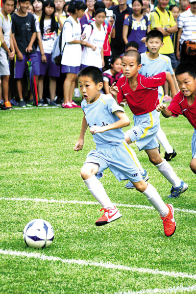 意媒：尤文仍希望签下托纳利，有意用戴维进行交换（意媒称尤文盼引进托纳利，拟以戴维作为交换筹码）