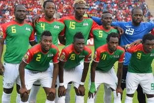 欧文：唯一担心的是库尼亚的脾气，毕竟队里已经有一个B费了