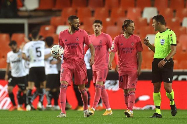 打造商业帝国？巴媒：内马尔父亲1800万美元收购贝利品牌（巴媒称内马尔父亲以1800万美元拿下贝利品牌，欲扩张商业版图）