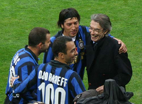 官方：广岛三箭巴西外援儒尼奥尔合同到期，赛季结束离队